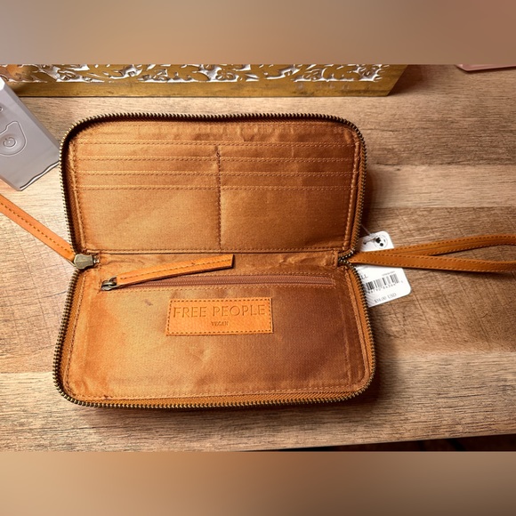 Free People Brown Wallet - Picture 1 of 4